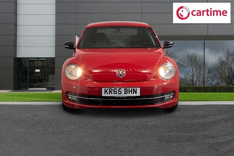 Usado VW Beetle Sport 150 HP (110 kW) 2015 Vermelho Citadino