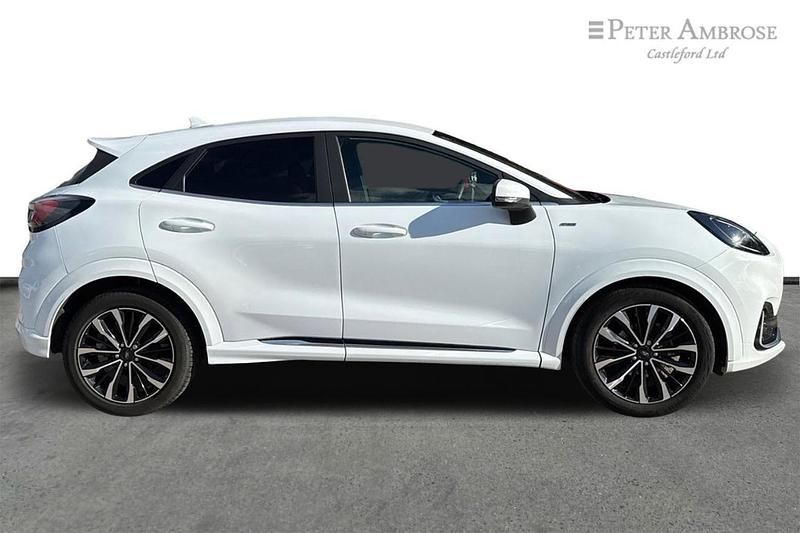 White Used 2022 Ford Puma ST-Line SUV | £17,900 (Fair price) - Image 1/3