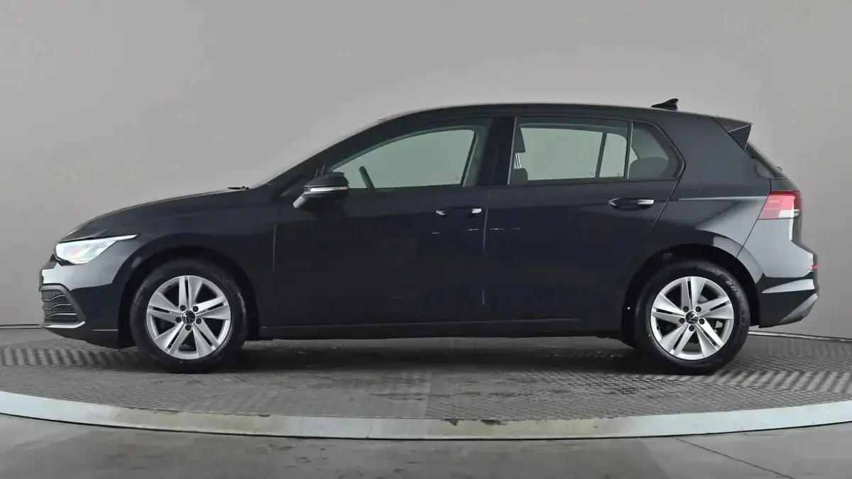 Used VW Golf VIII Life 130 HP (95 kW) 2023 Grey Hatchback