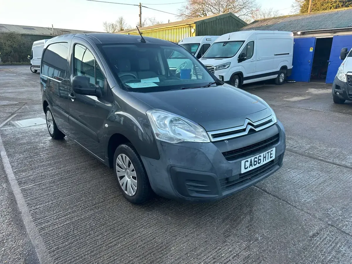 Second-hand Citroën Berlingo 75 CP (55 kW) 2016 Gri Monovolum
