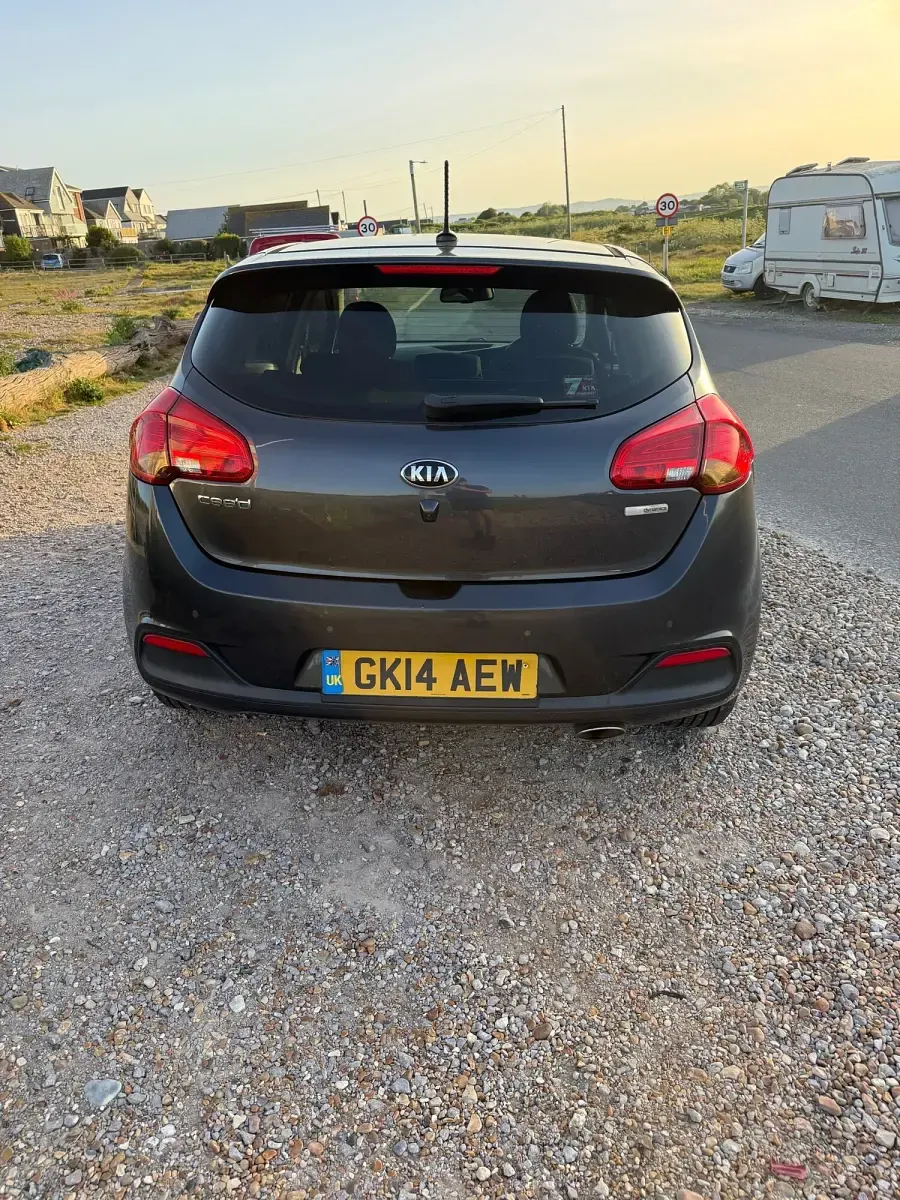 Used Kia Ceed 2014 Silver Hatchback