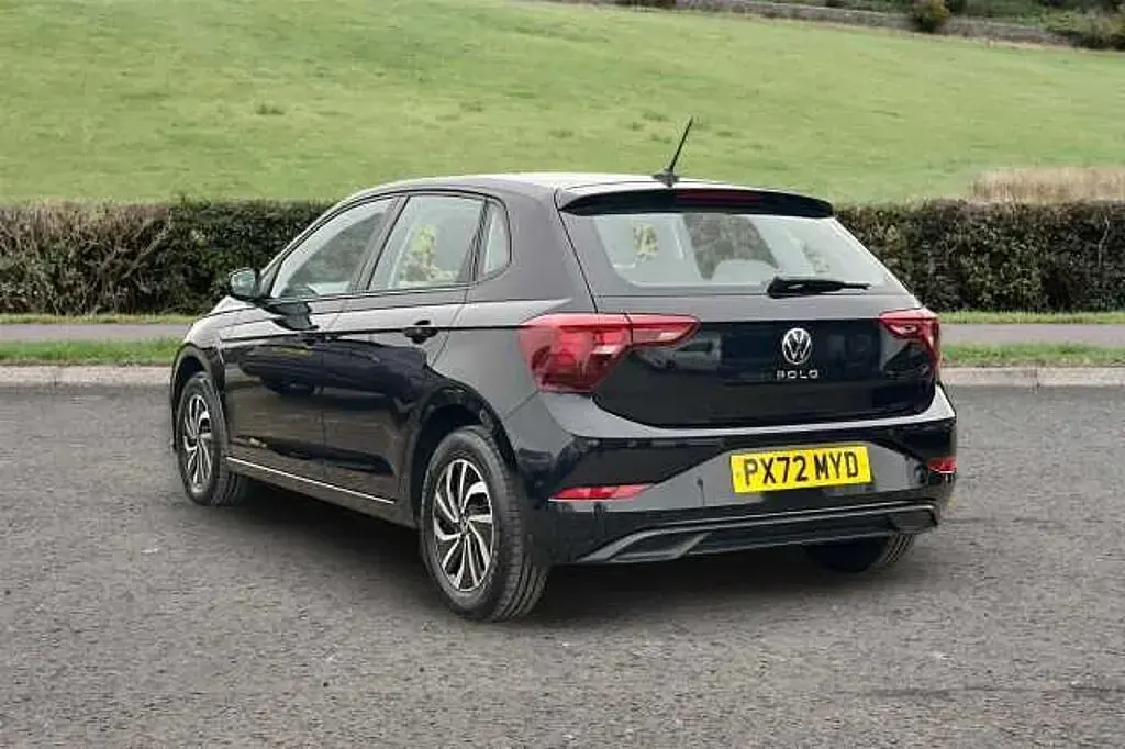 Used VW Polo Life 95 HP (69 kW) 2022 Black Hatchback