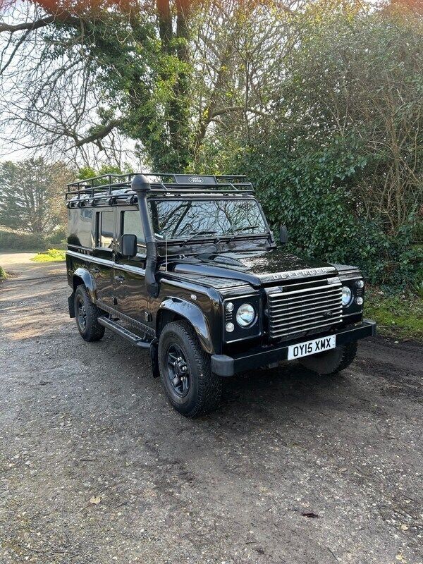Black Used 2015 Land Rover Defender SUV | £30,500 (Expensive) - Image 1/4