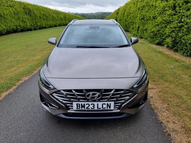 Used Hyundai i30 Premium 2023 Bronze Estate