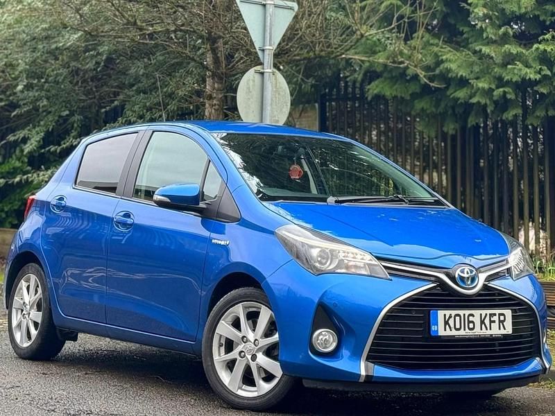 Used Toyota Yaris Hybrid 2016 Blue Hatchback