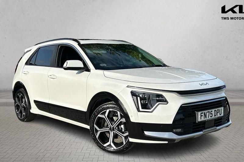 Used Kia Niro 2025 White SUV