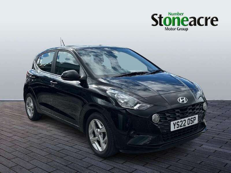 Black Used 2022 Hyundai i10 SE Hatchback | £11,695 (Fair price) - Image 1/4