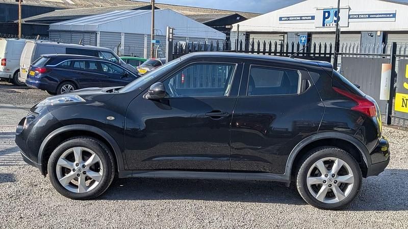 Używany Nissan Juke Acenta 117 KM (86 kW) 2011 Czarny SUV