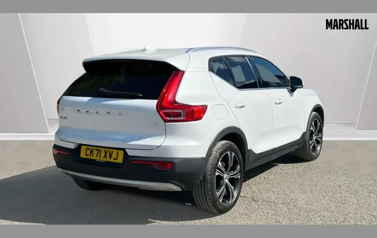 Used Volvo XC40 Inscription 262 HP (192 kW) 2021 Crystal white SUV