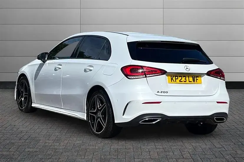 Used Mercedes A200 Executive 163 HP (119 kW) 2023 White Hatchback