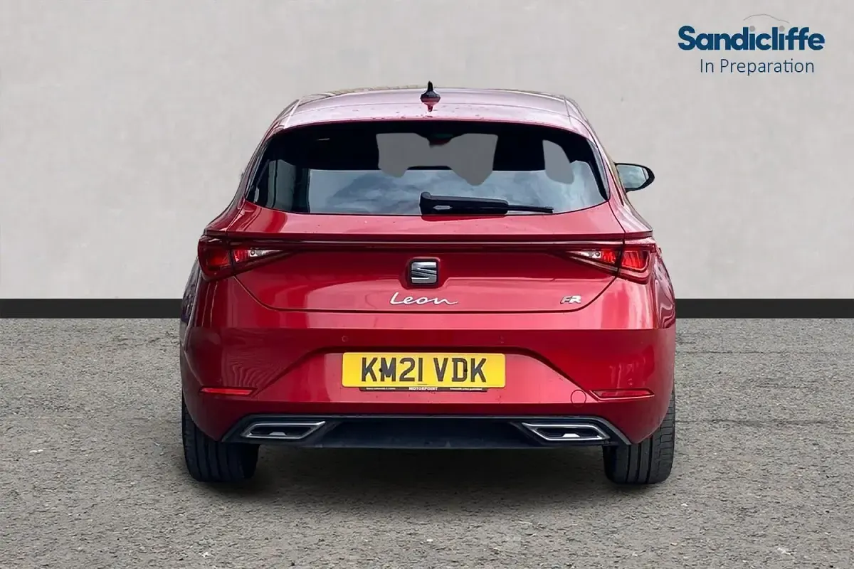 Used Seat Leon FR 110 HP (80 kW) 2024 Red Hatchback