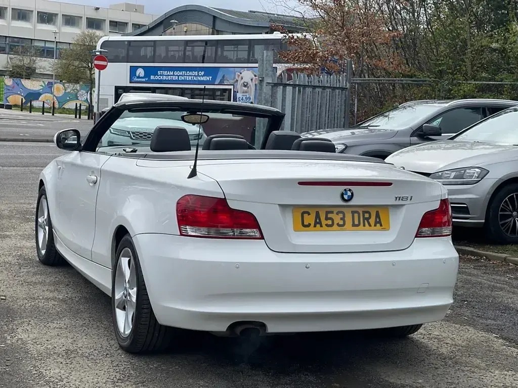Used BMW 118 Cabriolet Sport Line 143 HP (105 kW) 2010 White Cabriolet