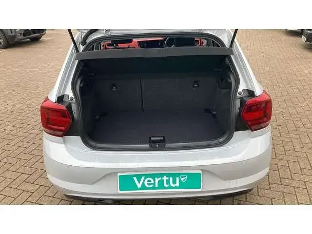Used VW Polo Beats 65 HP (47 kW) 2018 Silver Hatchback