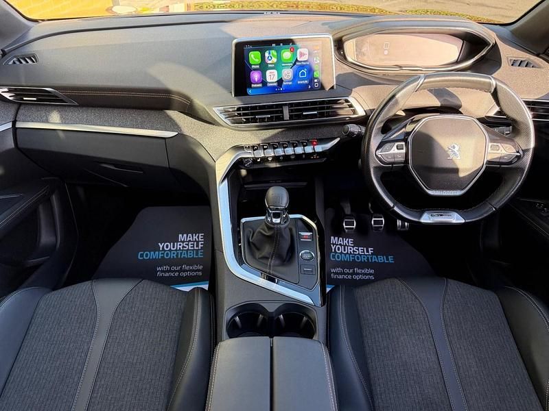 Used Peugeot 3008 GT-line 2019 Red Hatchback