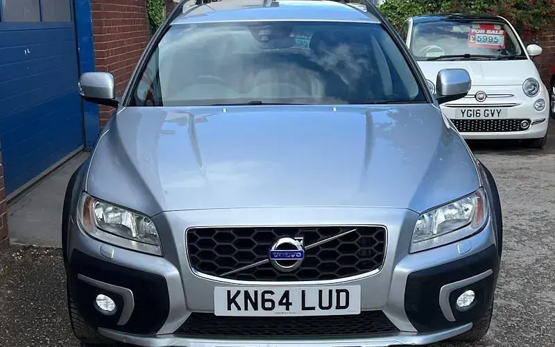 Used Volvo XC70 SE 215 HP (158 kW) 2014 Silver Estate