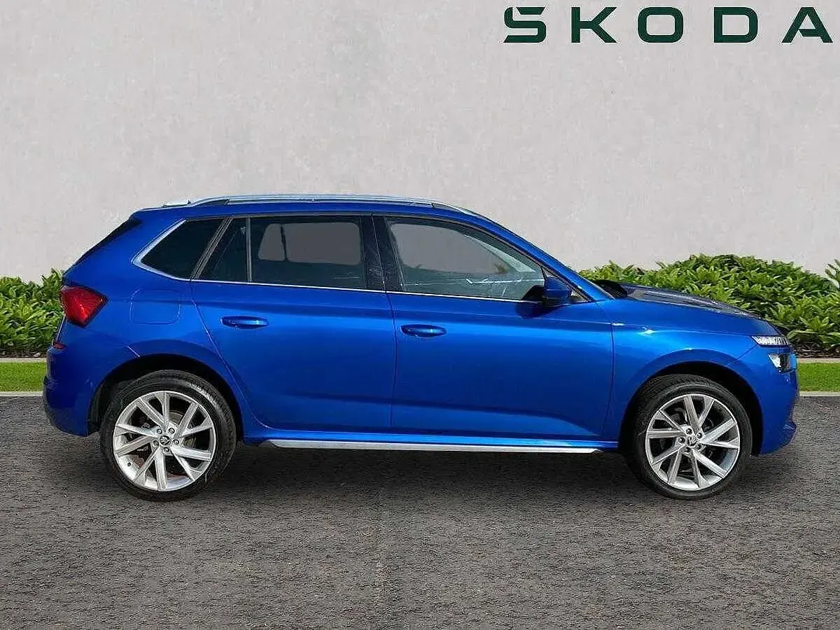 Used Skoda 110 R SE L Executive 81 HP (59 kW) 2023 Race blue metallic Estate