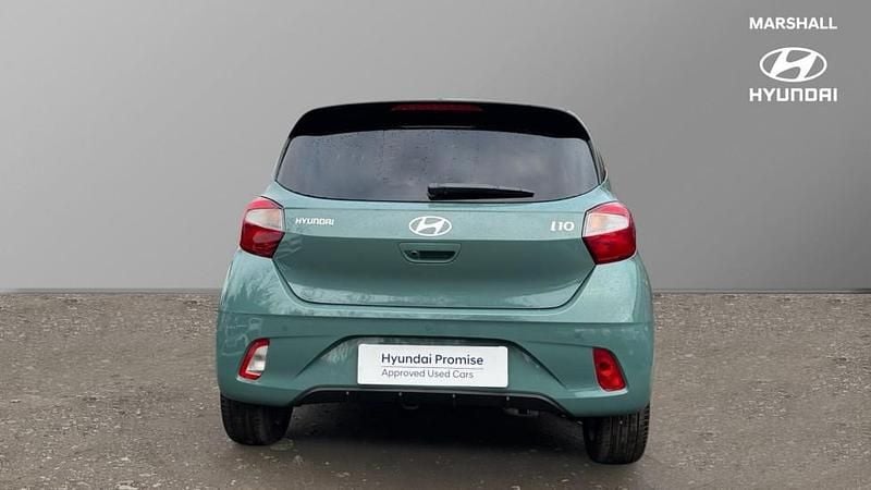 New Hyundai i10 Premium 79 HP (58 kW) 2026 Mangrove green Hatchback