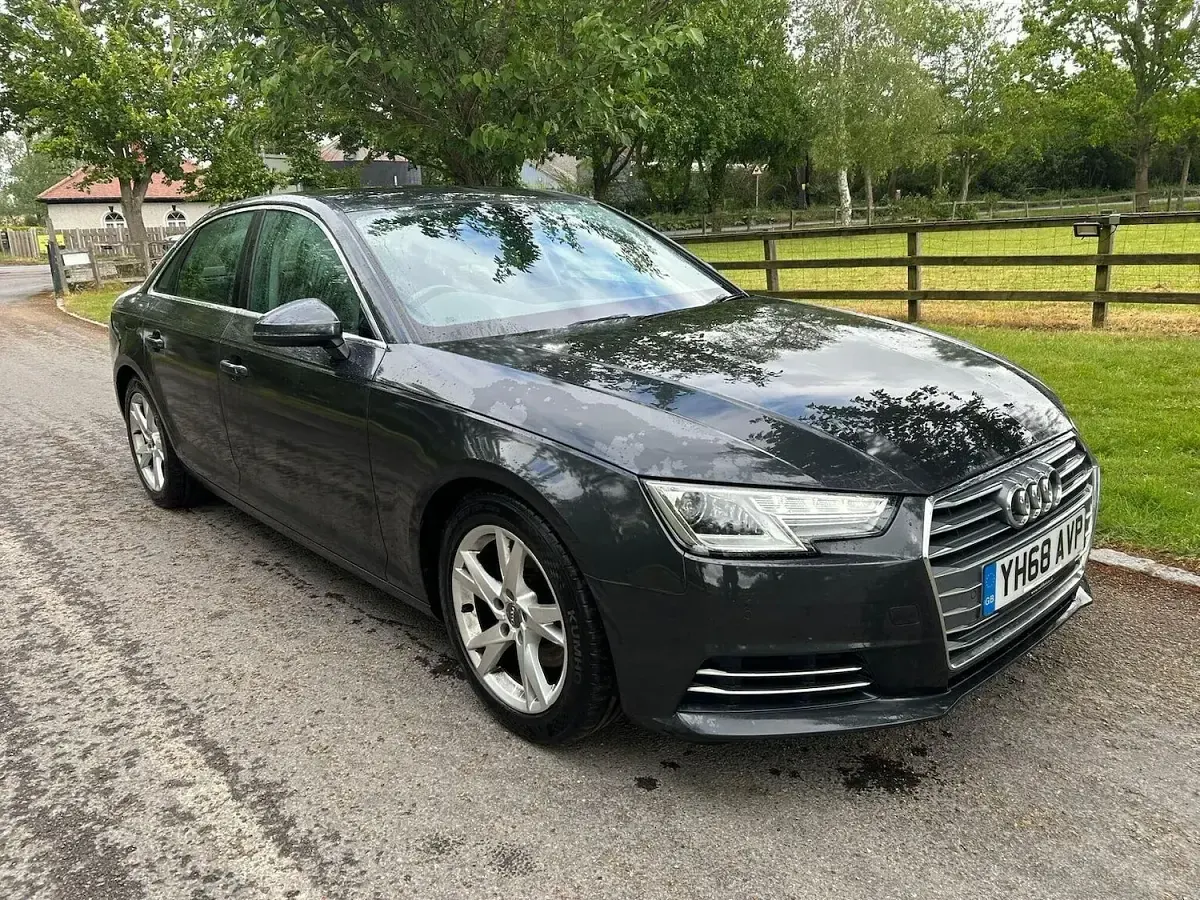 Used Audi A4 Comfort 2018 Grey Sedan