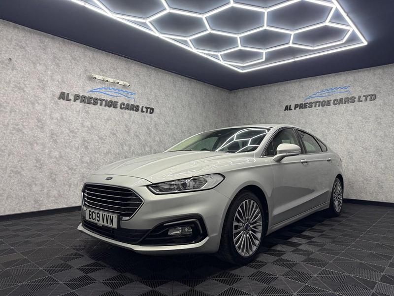 Silver Used 2019 Ford Mondeo Titanium Hatchback | £9,999 (Fair price) - Image 1/4