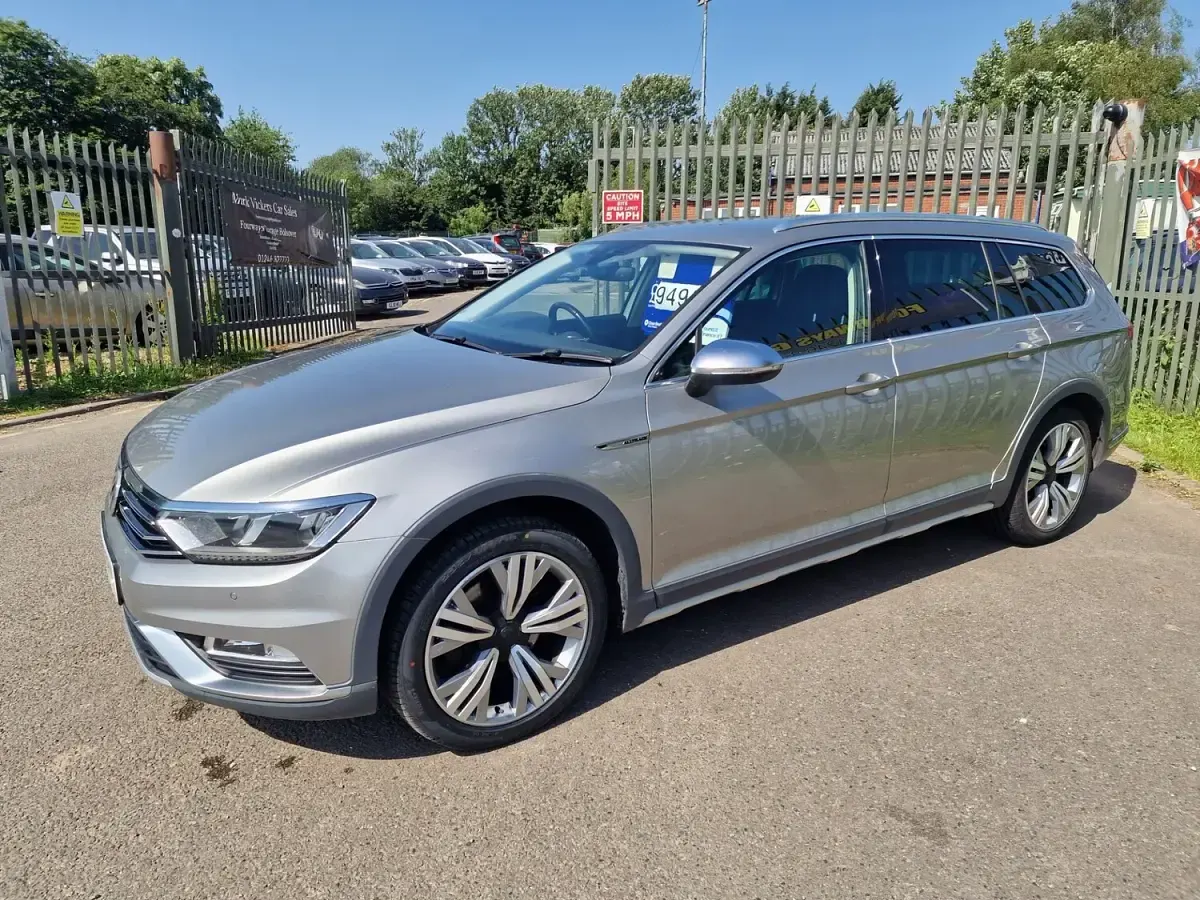 Used VW Passat 2016 Silver Estate