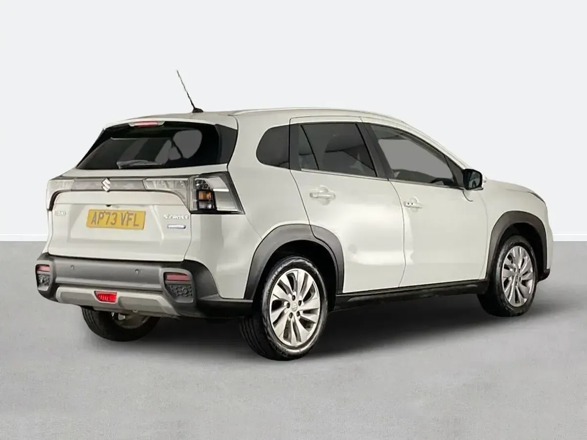 Used Suzuki SX4 129 HP (94 kW) 2024 White Hatchback
