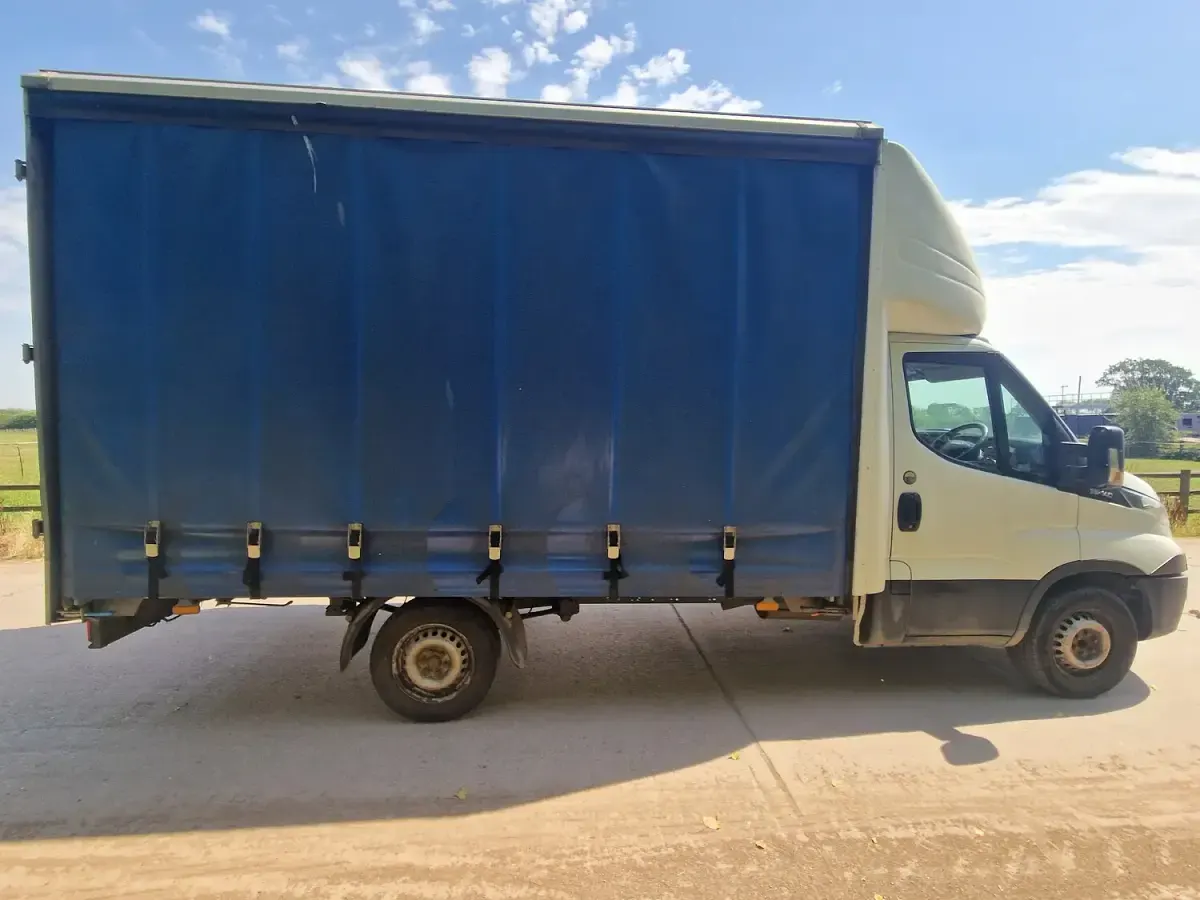 Used Iveco Daily 134 HP (98 kW) 2019 White