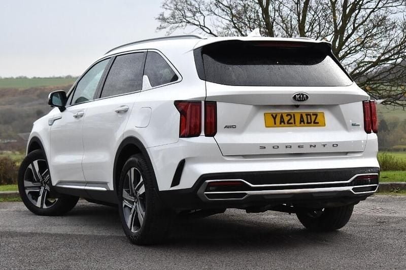 Used Kia Sorento 230 HP (169 kW) 2021 White SUV