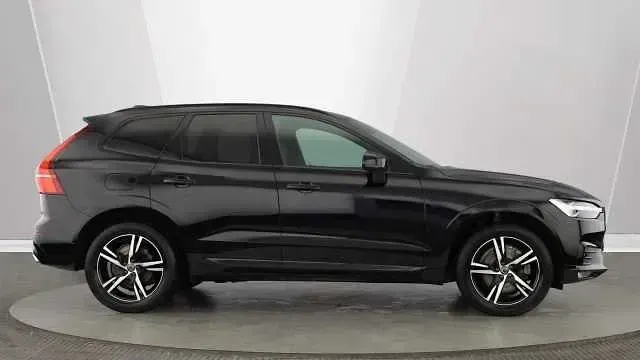 Used Volvo XC60 R-Design 197 HP (144 kW) 2021 SUV