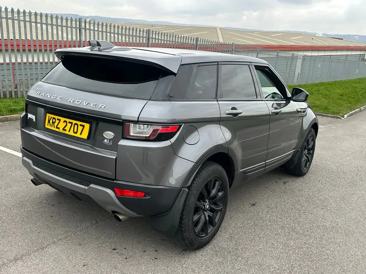 Used Land Rover Range Rover evoque SE 2015 Grey Estate