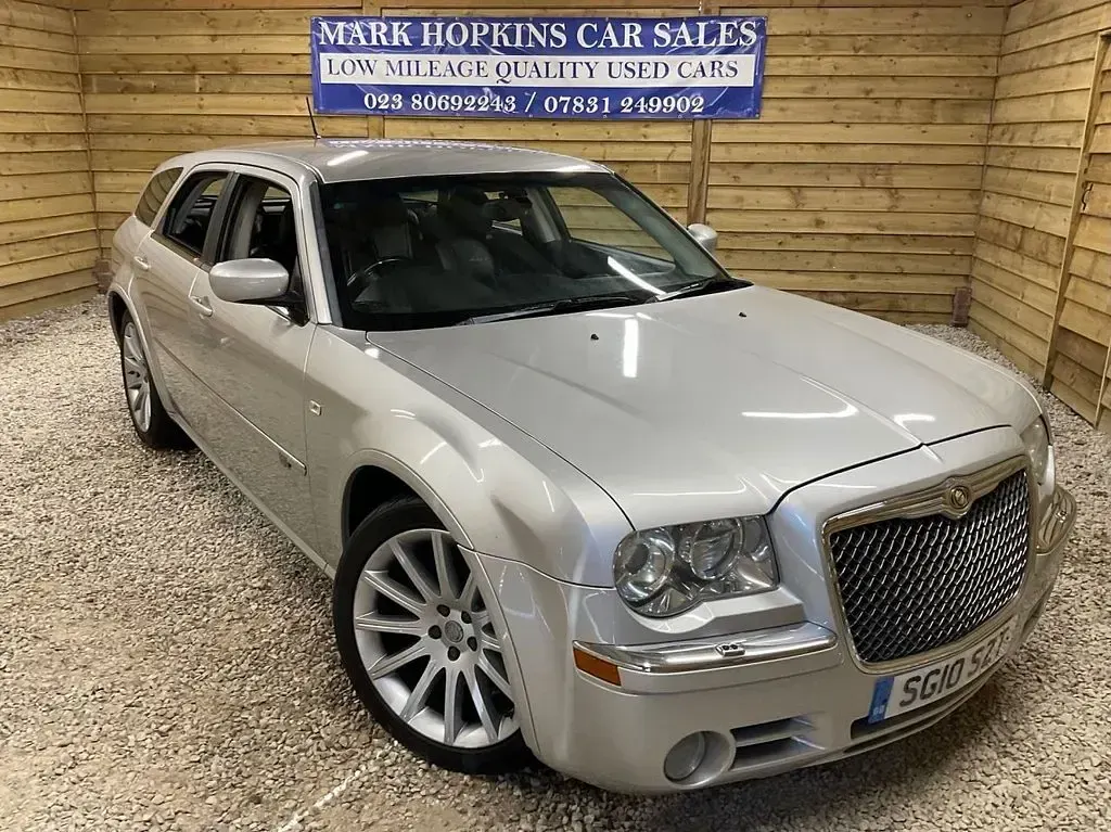 Used Chrysler 300C 2010 Silver Estate