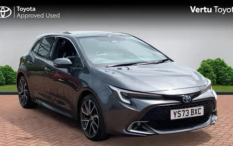 Used Toyota Corolla 140 HP (102 kW) 2026 Hatchback