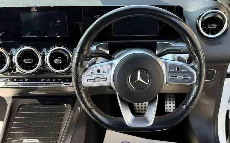 Used Mercedes GLB200 AMG line 163 HP (119 kW) 2020 White SUV