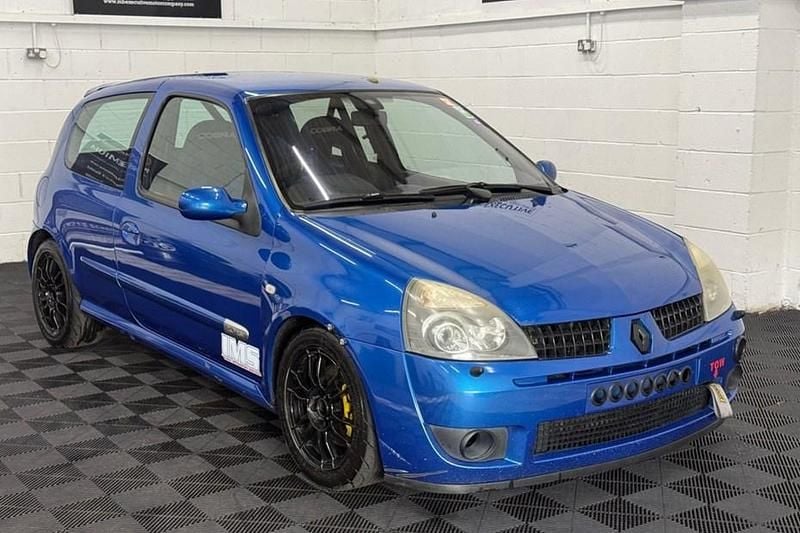 Used 2005 Renault Clio II Hatchback | £8,990 - Image 1/1