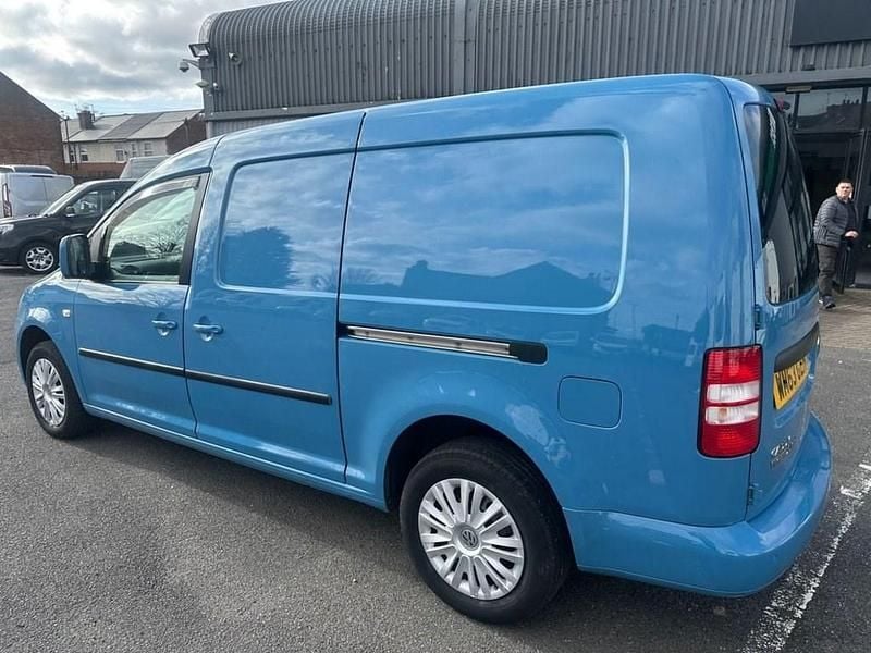 Used VW Caddy Maxi Trendline 101 HP (74 kW) 2014 Blue MPV