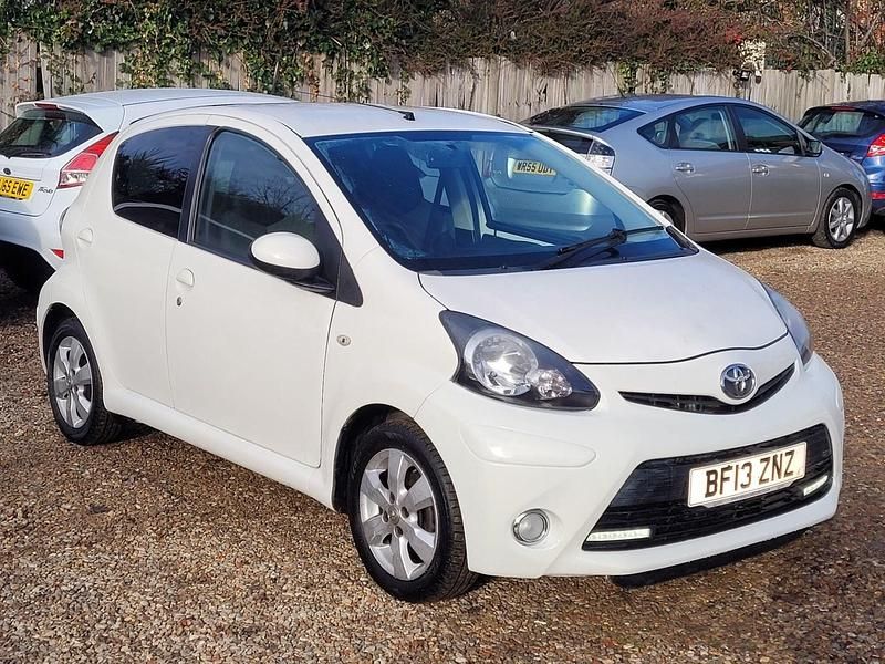 White Used 2013 Toyota Aygo Hatchback | £5,999 (Fair price) - Image 1/4
