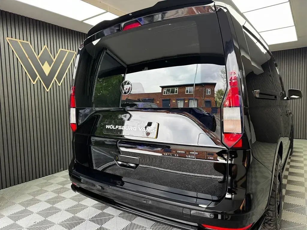Used VW Caddy Edition 102 HP (75 kW) 2022 Black MPV