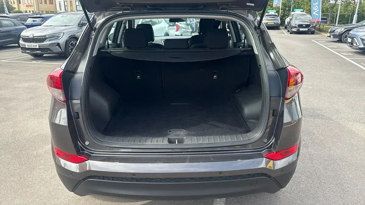Used Hyundai Tucson SE 116 HP (85 kW) 2016 Grey SUV