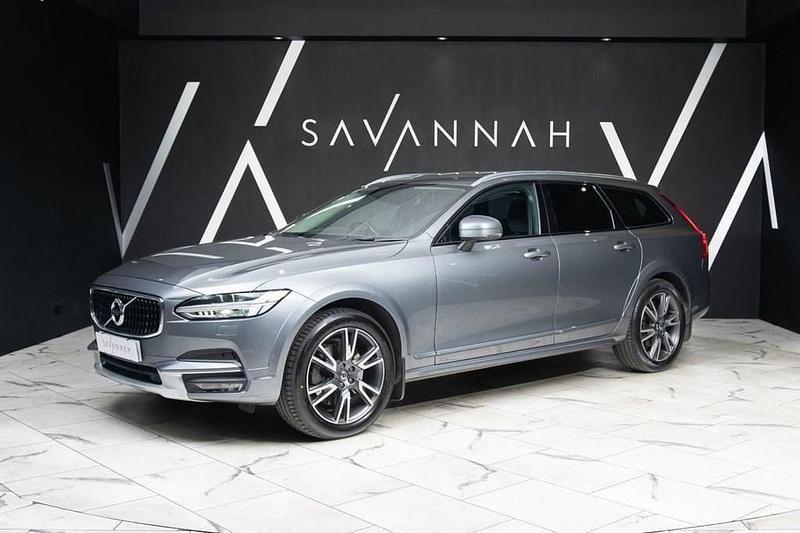 Usado Volvo V90 CC Pro 190 HP (139 kW) 2019 Cinzento Carrinha