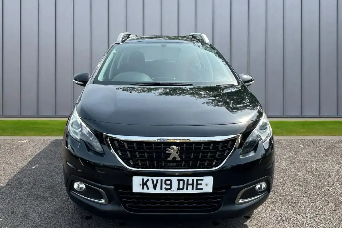 Używany Peugeot 2008 Active 81 KM (59 kW) 2019 Czarny SUV