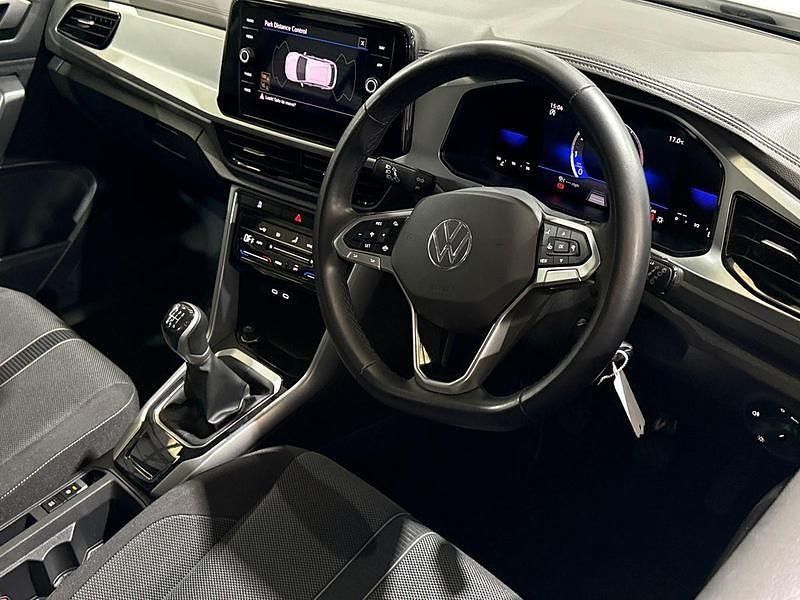 Used VW T-Roc Life 150 HP (110 kW) 2024 Grey SUV