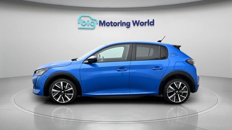 Used Peugeot 208 GT 102 HP (75 kW) 2022 Blue Hatchback