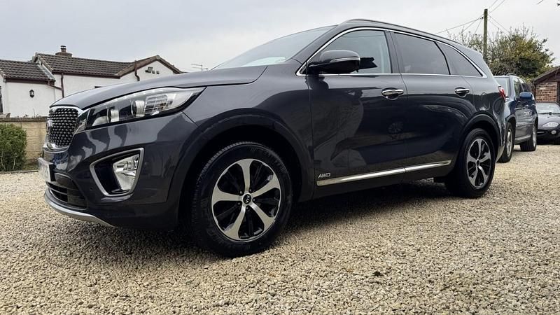 Used Kia Sorento 200 HP (147 kW) 2015 Grey SUV