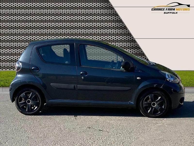 Usado Toyota Aygo 2009 Cinzento Citadino