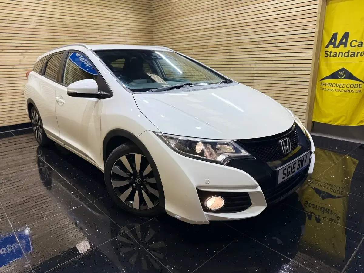 Used Honda Civic SR 142 HP (104 kW) 2015 White Estate