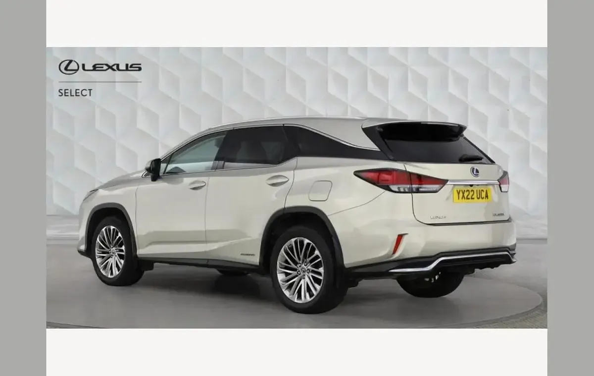 Used Lexus RX450hL 313 HP (230 kW) 2022 White SUV
