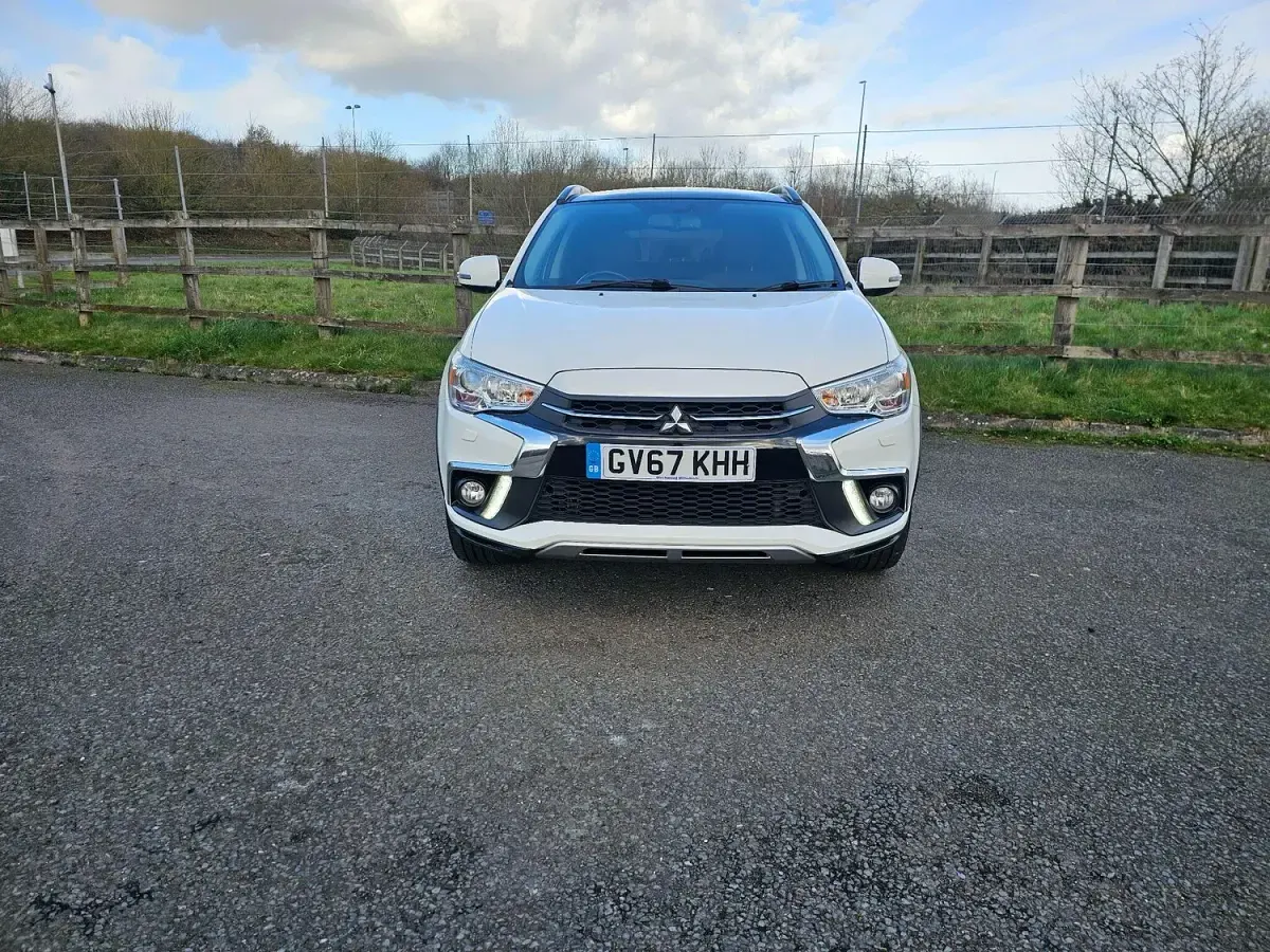 Used Mitsubishi ASX 117 HP (86 kW) 2018 White SUV