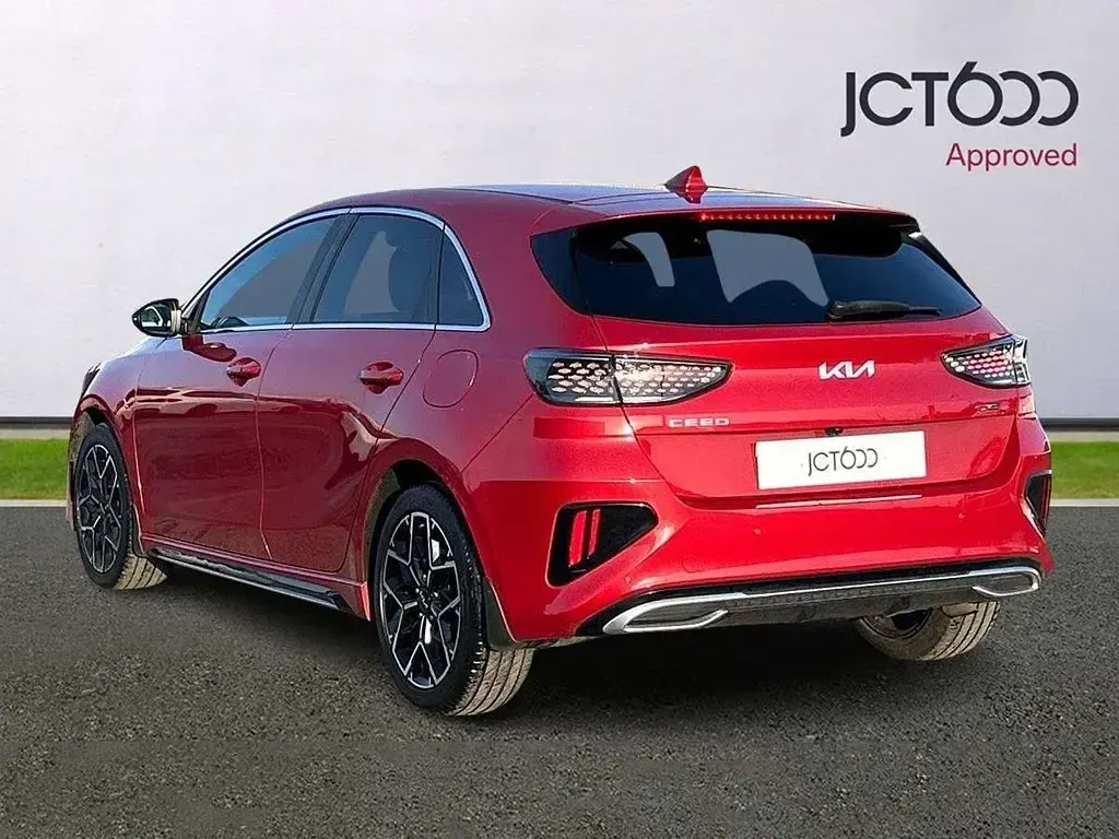 Used Kia Ceed GT-Line 158 HP (116 kW) 2022 Red Hatchback