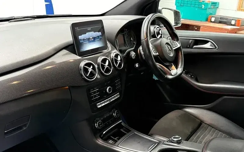 Used Mercedes B180 Executive 122 HP (89 kW) 2018 Hatchback