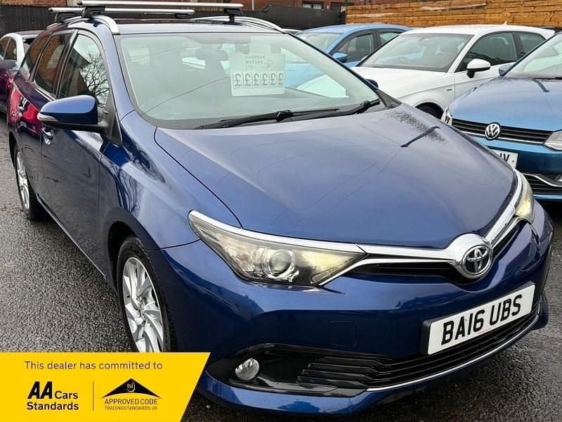 Blue Used 2016 Toyota Auris Business Edition Estate | £8,999 (Fair price) - Image 1/4