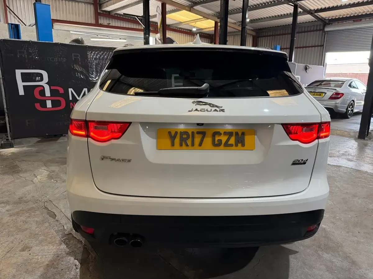 Used Jaguar F-Pace R-Sport 180 HP (132 kW) 2017 White SUV